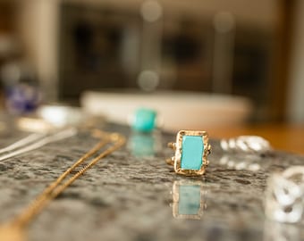 9ct Gold and Natural Turquoise Ring