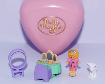 polly pocket cat