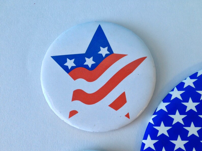 Lot Of 12 American Flag Pins Buttons