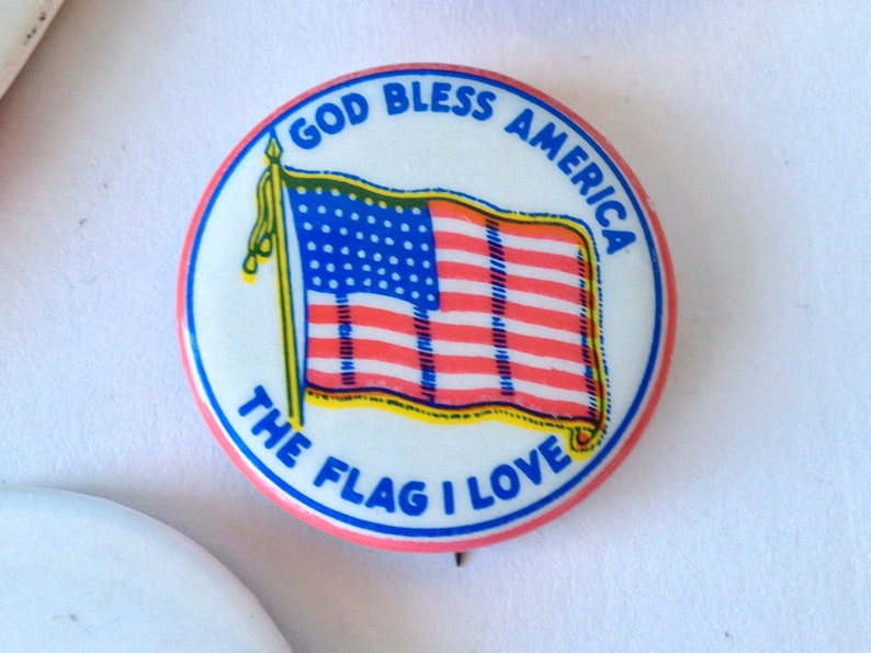 Lot Of 12 American Flag Pins Buttons