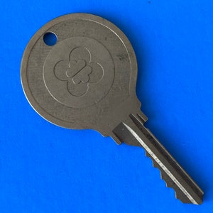 Hotel california key chain - Etsy 日本