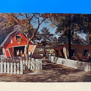 Cartão postal do zoológico infantil Farm Yard