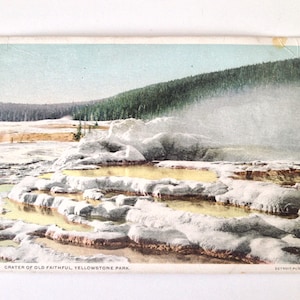 Cratère de la vieille carte postale fidèle de parc de Yellowstone