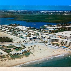 El Golden Gate Hotel Miami Beach Giant Postcard