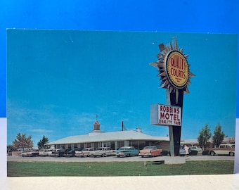 Quality Courts Motel & Robbins Restaurant Postcard