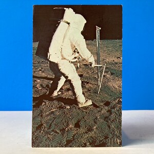 Les premières empreintes de l’homme sur la carte postale de la surface lunaire