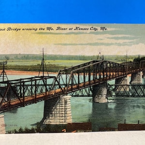 Cartão postal da ponte mais antiga que cruza o rio Missouri em Kansas City