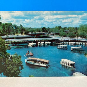 Cartão Postal Barcos com Fundo de Vidro de Silver Springs na Flórida