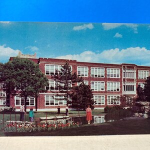 Cartão postal da East High School Wichita