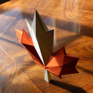 Manualidad en papel con hoja de arce canadiense - plantilla pdf imprimible DIY, Canadá 150