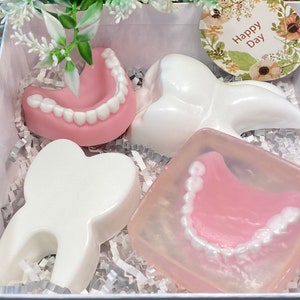 Teeth Soap,Tooth Gift Soap Set + Keychain,Dentist Gift,Dental Soap,Gag Gift,False Teeth,Dental Hygienist,First Tooth,Tooth Soap Favors