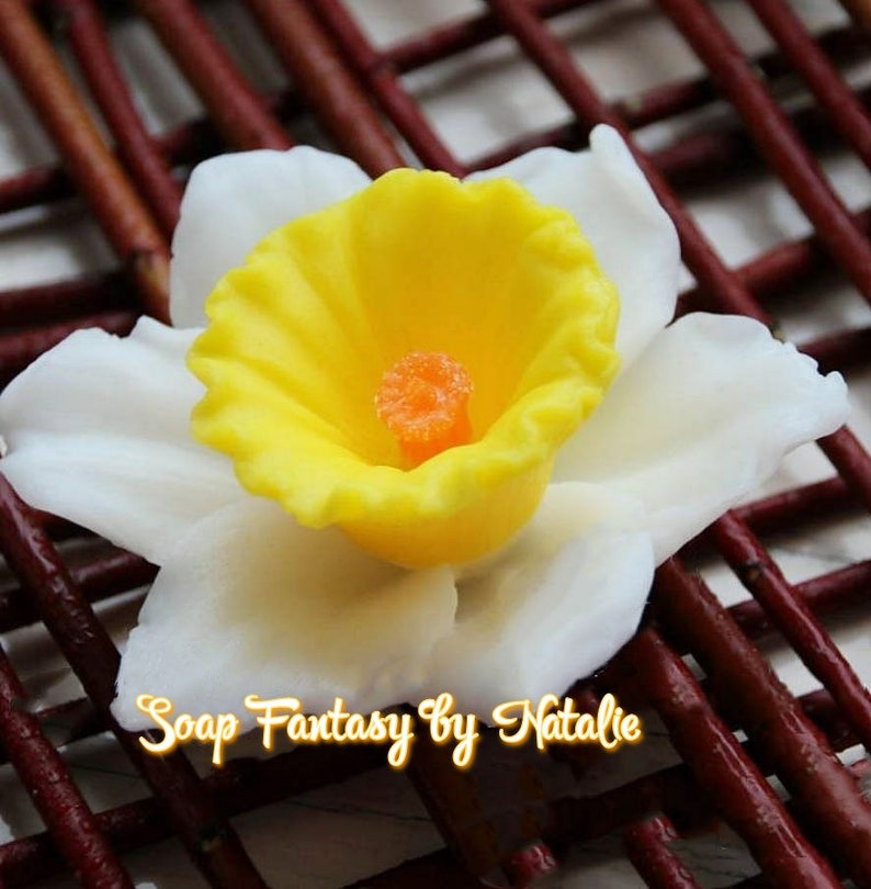 6 Wedding Favors-Narcissus Small Soaps-3D Soap-Stocking Stuffer-Soap Bonbonniere-Women Gift-Bachelorette Party-Party Favors-Birthday Favors