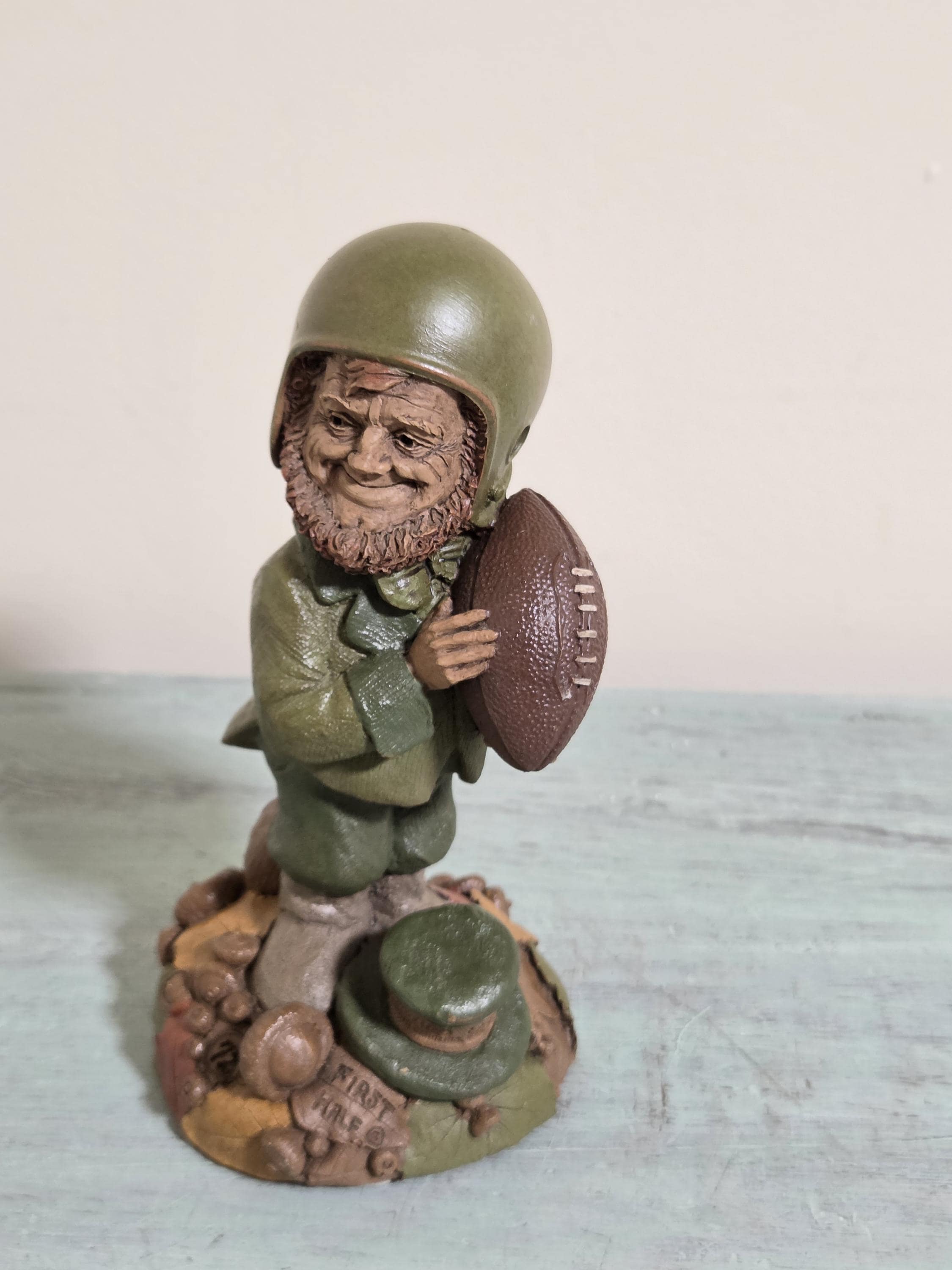 カリン社　トムクラーク 置物 Buy Tom Clark Online In India - Etsy India