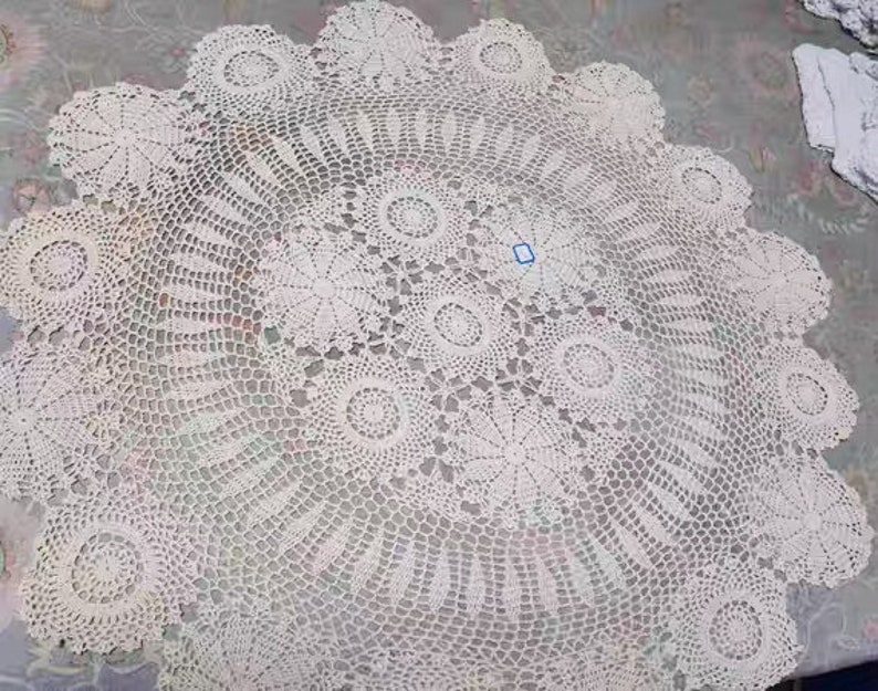 Custom Flower lace tablecloth, Handmade crochet round floral table cloth, Vintage Table linen cover Fabric for home wedding decor zdjęcie 6