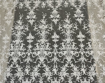 Tessuto di pizzo a fiori d'avorio bianco con paillettes, pizzo per abito da sposa, tulle a rete smerlata ricamo floreale Pizzo applicato a misura