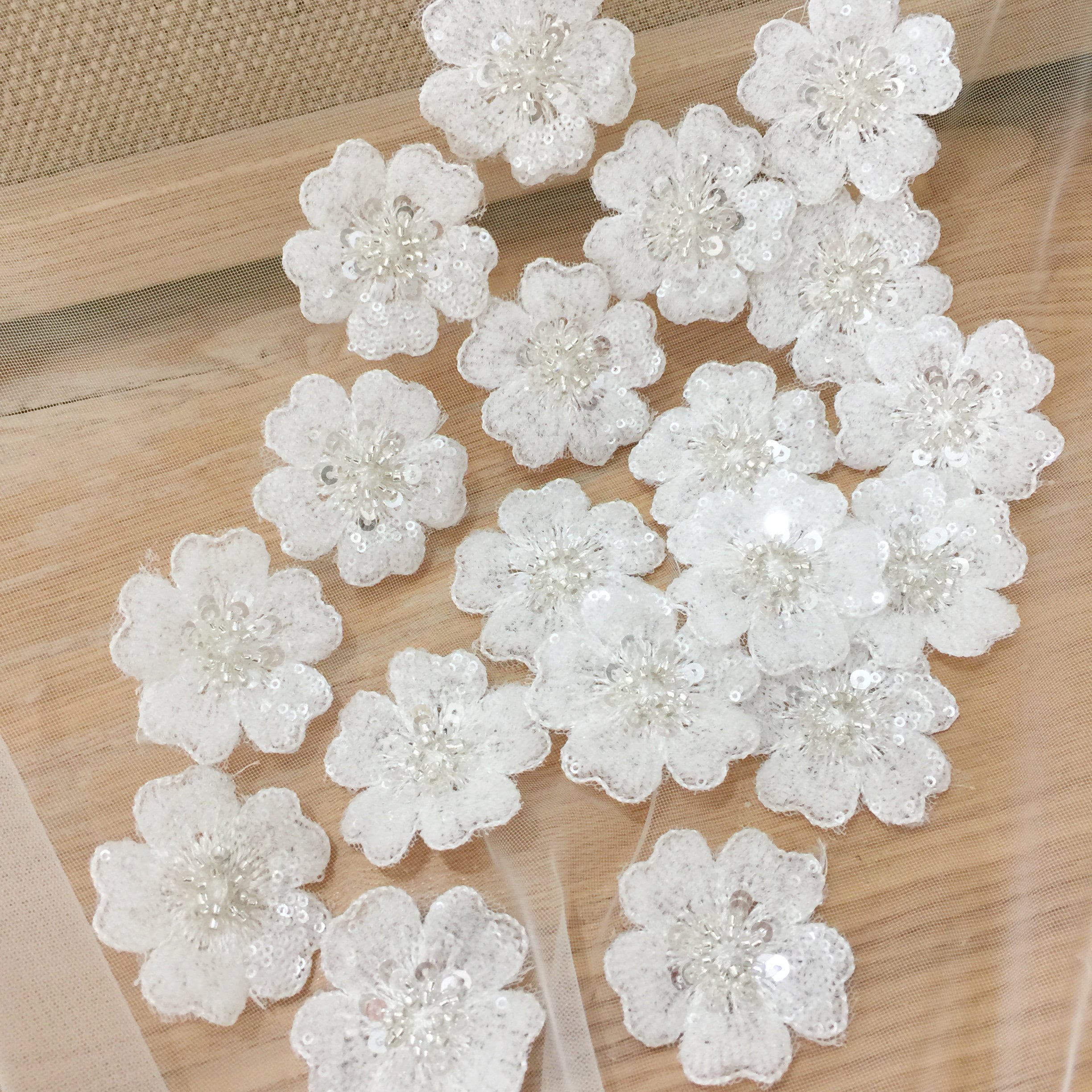 Paillettes Rouge Bleu Oiseau Broderie Phoenix Plume De Paon Noir Maille Robe De Mariée Applique Dentelle Garniture Coudre Patchs Bricolage Robe