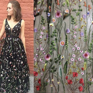 Embroidered black dress with flowers sales