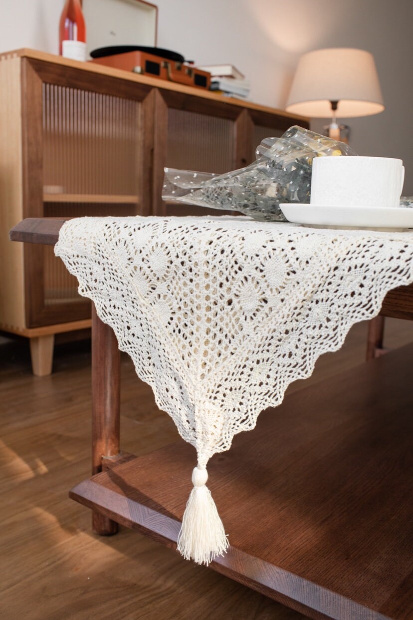 Chemin De Table En Dentelle Guipure Brodée - Décoration Mariage Ou Table - Neuf Avec étiquette