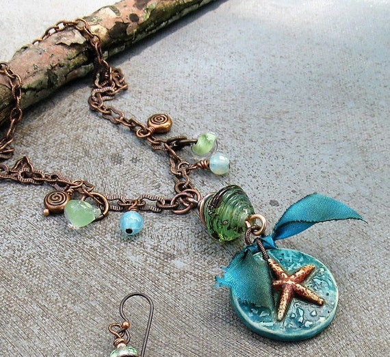 Starfish necklace maritime chain in bronze with mint glass beads