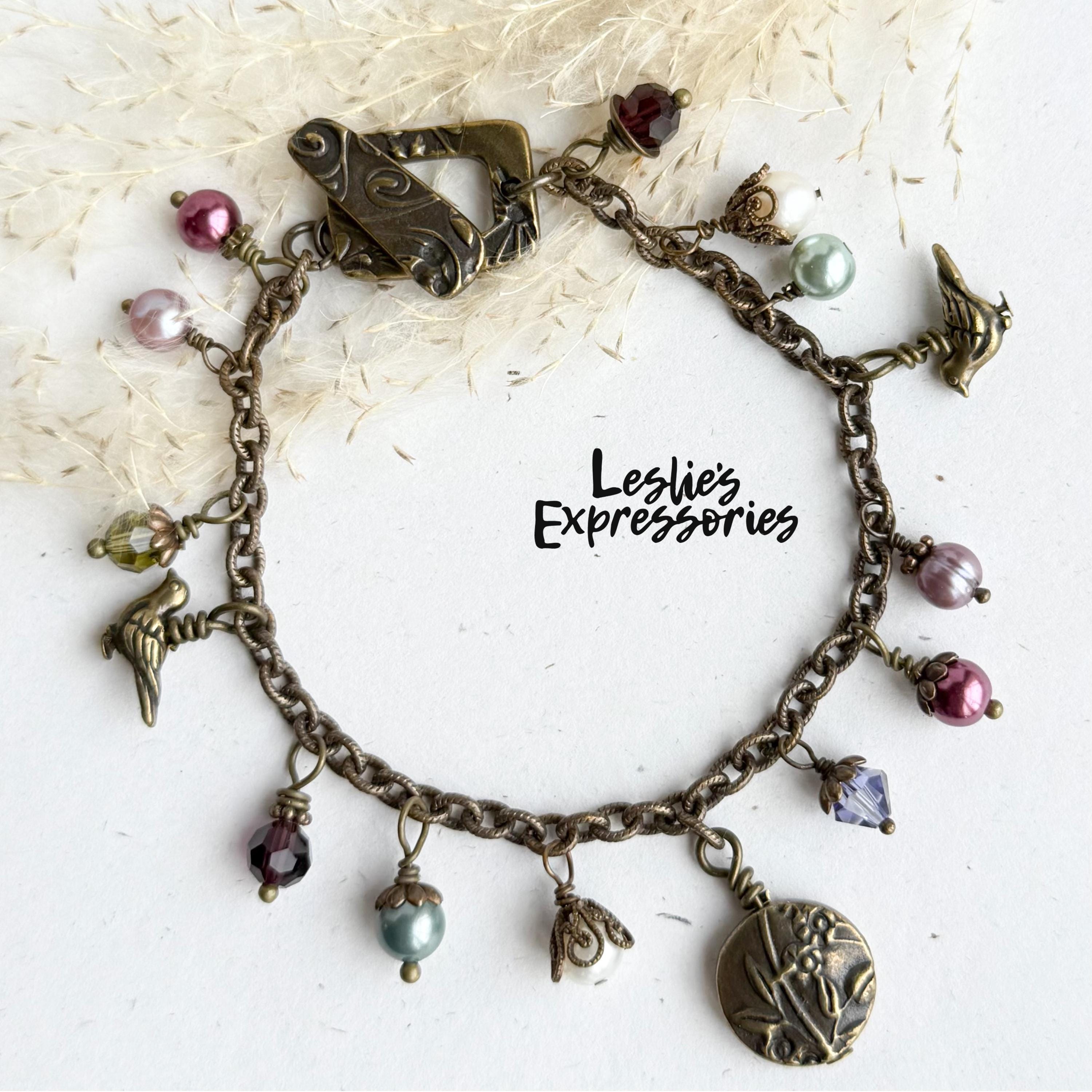 Romantic Crystals and Pearls dangle bracelet, Vintage vibe dangle bracelet, boho chic bracelet, shabby chic jewelry, charm bracelet