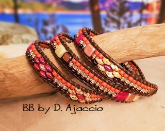 Wrap Bracelet en cuir et perles de rocaille, superduo, miyuki,Manchette large rouge, rose, brun. Boho Leather Wrap Bracelet