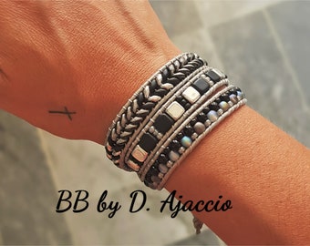 Bracelet Wrap en Cuir style bohème chic. Manchette large noir, gris, argenté en perles superduo, tile beads. Boho leather wrap bracelet
