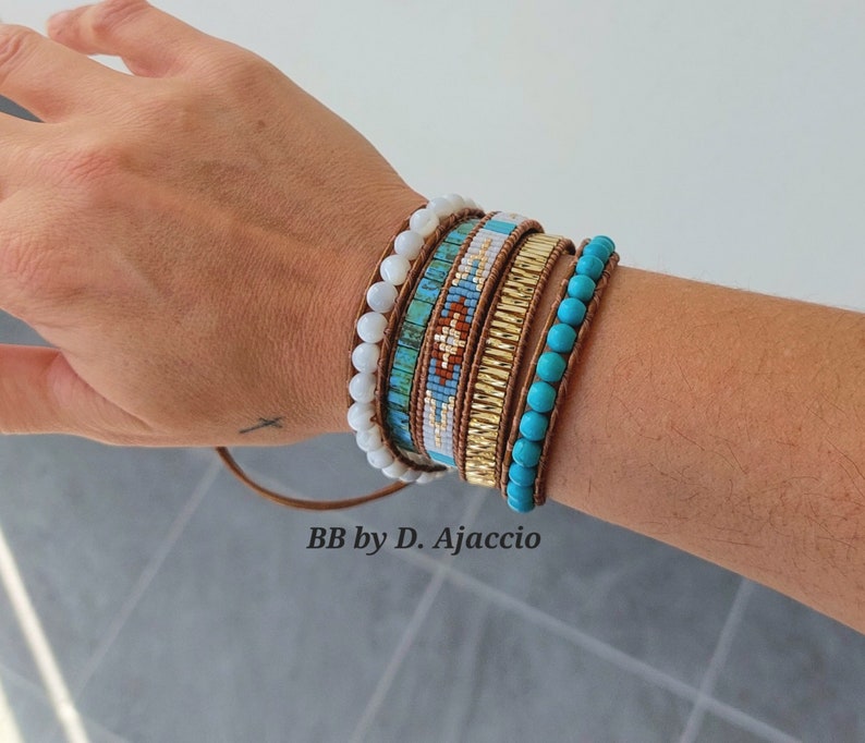 Bracelet wrap en perles de Nacre. Manchette Tila Miyuki turquoise, blanc, doré, style bohème pour femme. Boho Leather beaded Wrap Bracelet. image 4