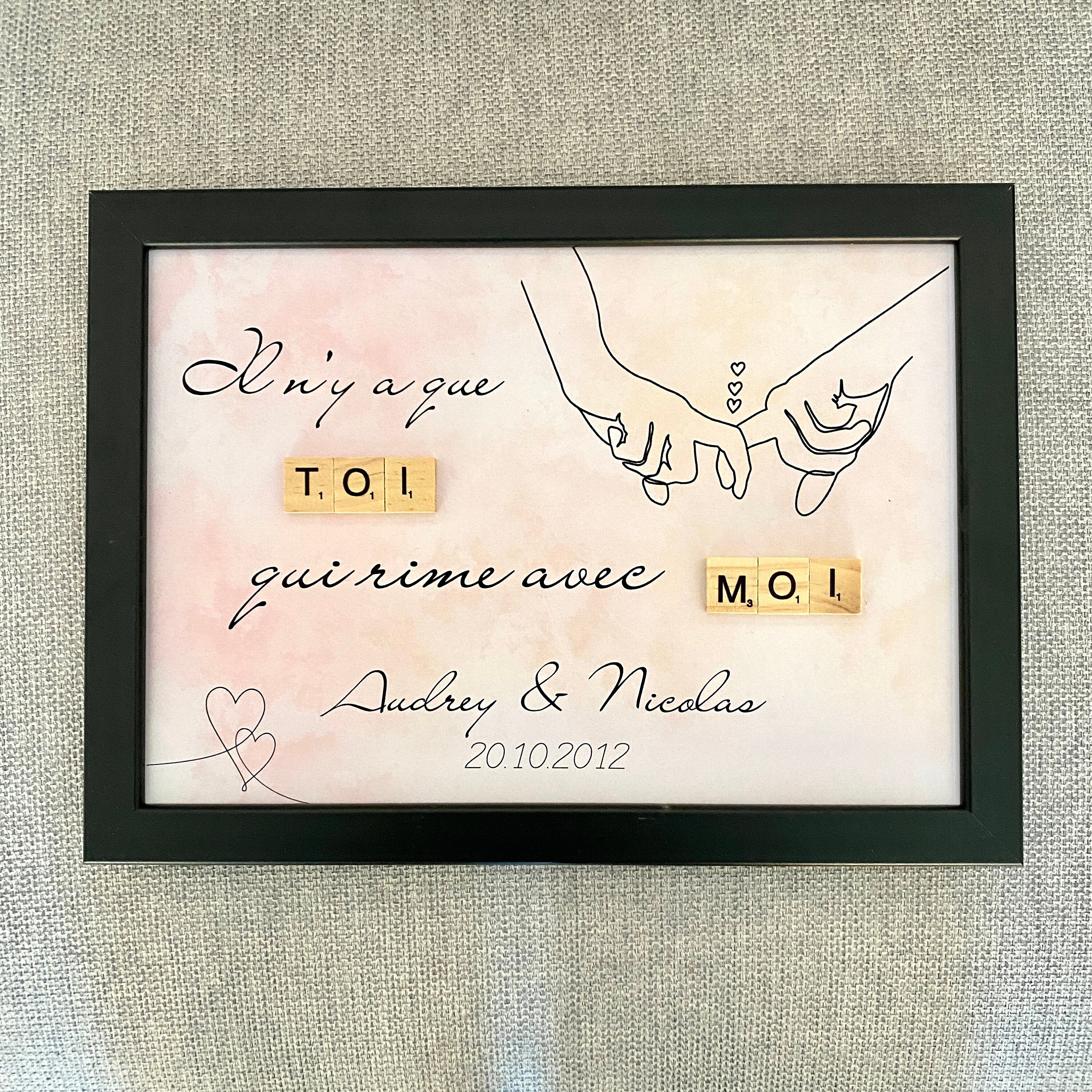 Cadre Scrabble Personnalisable - Cadre Noir ou Blanc Poster de Couple Cadeau Amoureux, Mariage, Unio