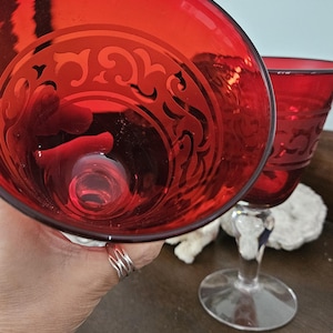 Vintage 2 Red Glass Goblet Crystal Etched 14 oz Ruby Wine Water Clear Bulb Pedestal