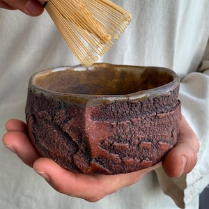 Handgemachte Kurinuki Chawan Matcha Schale: Wabi Sabi Keramik Teezeremonie Schale