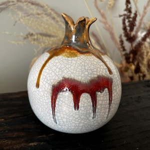 Ceramic Pomegranate Vase, Handmade ceramic fruit, Pottery home decor, Ikebana vase, Bud vase