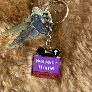 Welcome home keychain | Disney road sign keychain| Disney Road Sign| Disney keychain| Disney World Road Sign keychain| Disney Home keychain|