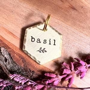 小型つる性ペットタグ：ミニマルデザイン、バジル、ハーブ、犬猫用パーソナライズID