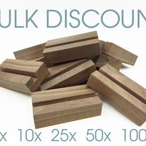 Bulk Pack di supporto per biglietti da visita in legno di noce o quercia. Supporto per biglietto da visita in noce scuro e rovere. Stand di carta aziendale.
