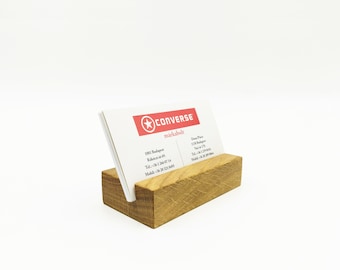 Soporte de tarjeta de visita de madera de roble. Tarjeta de visita Soporte para escritorio. Titular de la tarjeta de escritorio. Regalo de negocios. Soporte para tarjetas de madera
