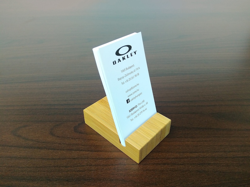 Bamboo Standing Business Card Holder. Wood Business Card Stand. Office Card Display imagem 4