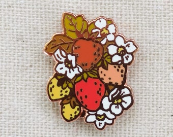 Épingle à fraises kitsch // Cloisonne Émail dur Or rose / Épingle à revers en cuivre 1 » // Épingle en émail fraise