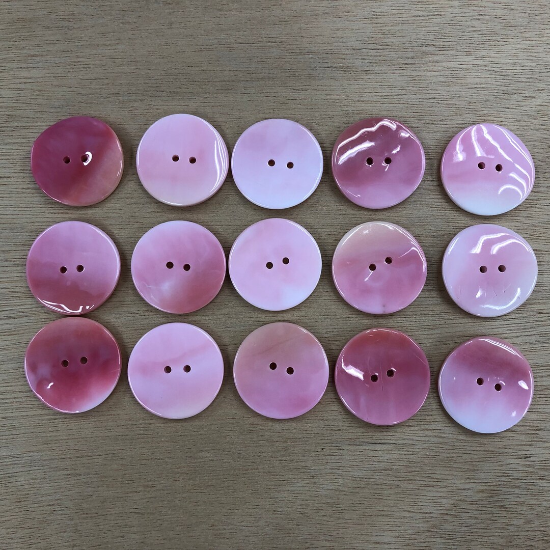 The Queen Conch Shell Round Button Pendant 40mm 10pcs - Etsy