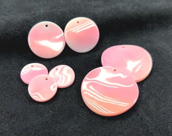 Natural Pink Queen Conch Shell Round Shape Pendant 15mm~50mm