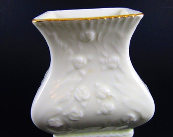 Crown Classics Whitehall Fine Porcelain Vase with 18k Gold Trim