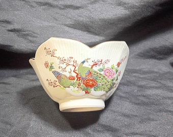 Cuenco de loto Satsuma Peacock japonés