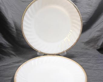ヴィンテージ ファイヤーキング 9インチプレート 2枚セット - 白地に金色の縁取り