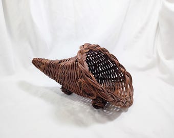 ブラウンの籐製豊穣の角（10インチ）壁掛けバスケット