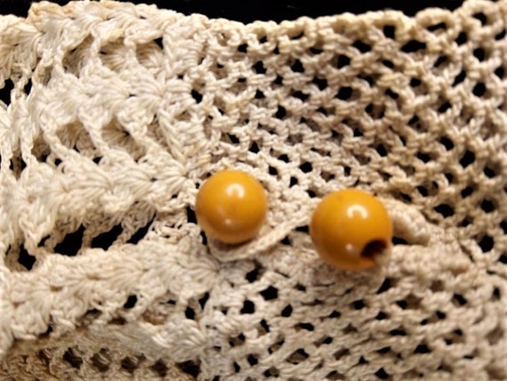 Vintage Child Crochet Gloves with Bakelite Buttons - image 5