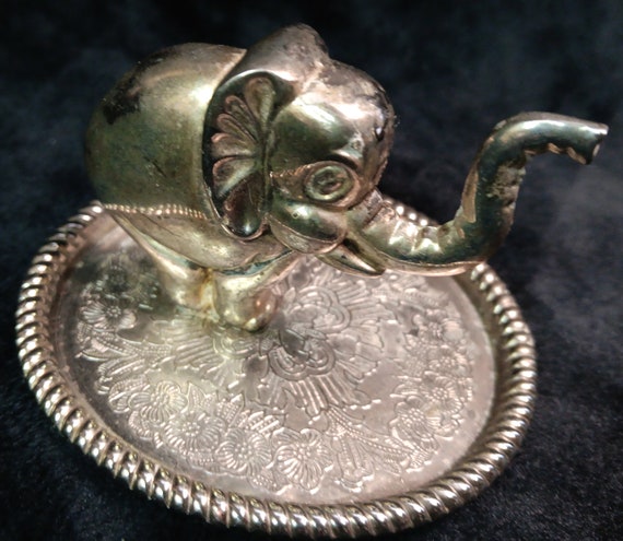 Vintage Silver Plated Elephant Ring Holder - image 3