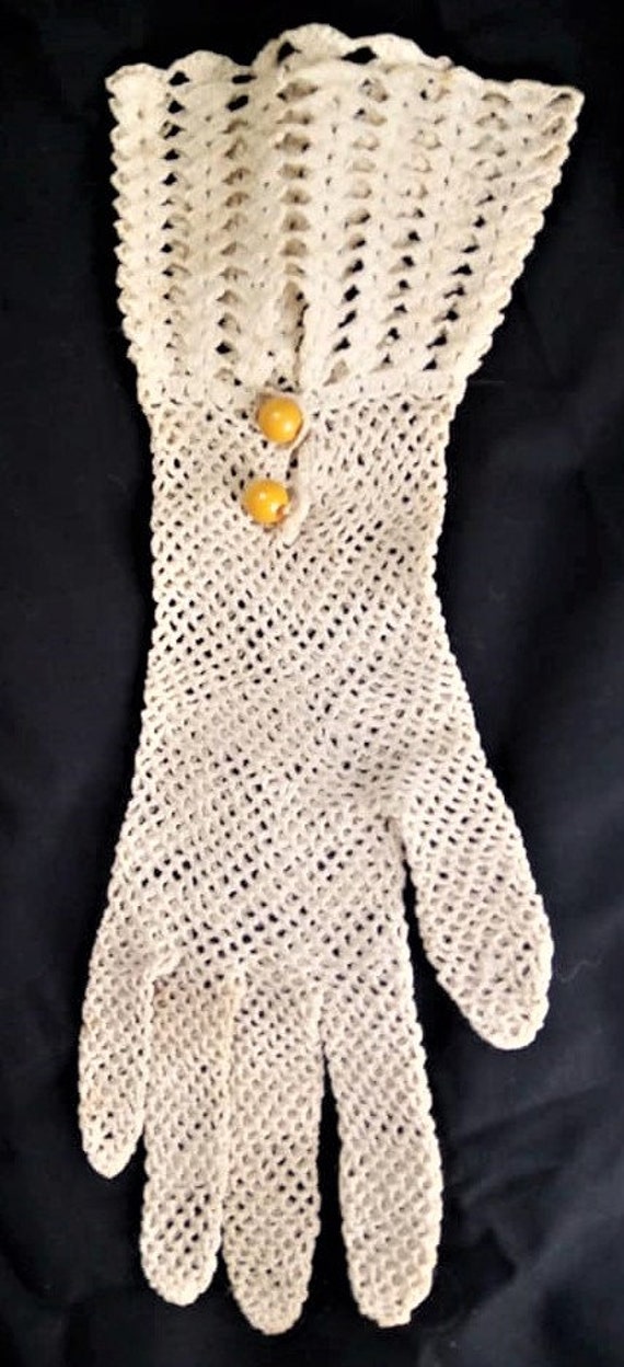 Vintage Child Crochet Gloves with Bakelite Buttons - image 2