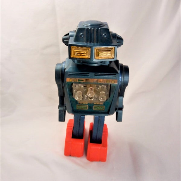 Vintage Illco Mighty Action Robot