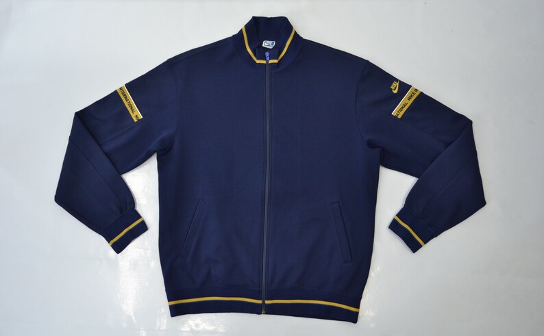 nike international vintage