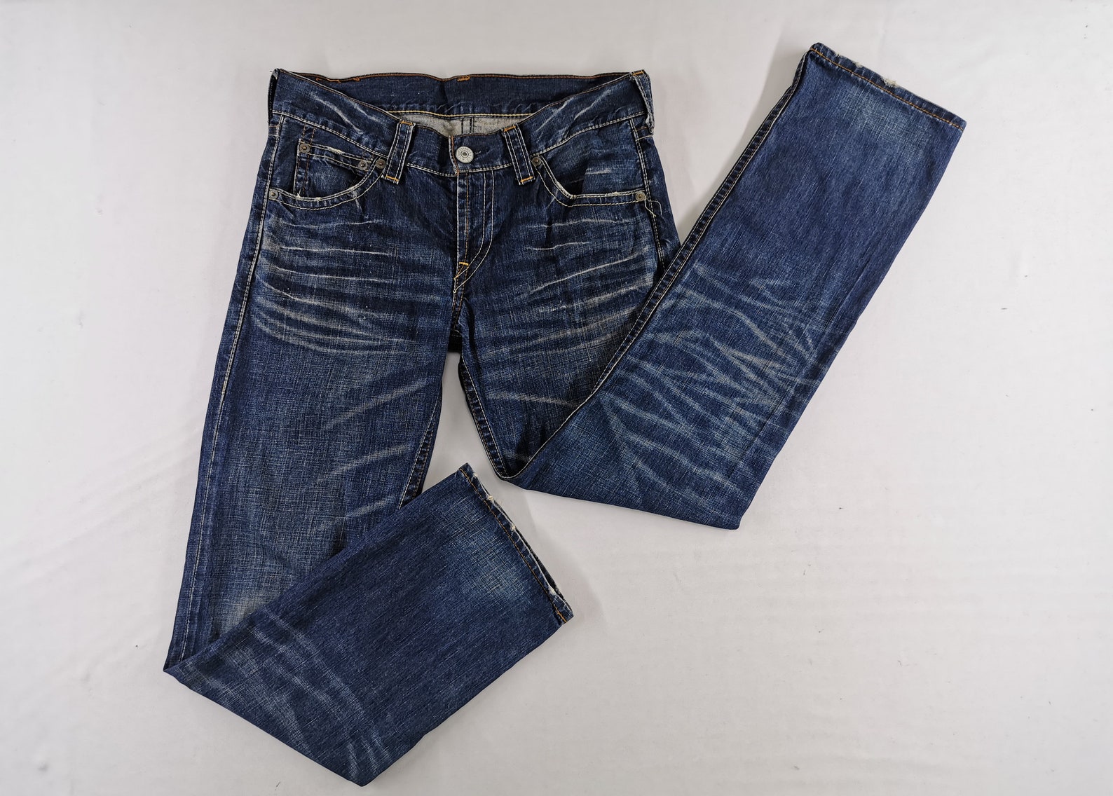 size 33 in levis