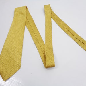Celine Tie Woven Silk Chain Link Pattern Yellow Vintage Celine Men&#39;s Designer Dress Necktie Made In Italy